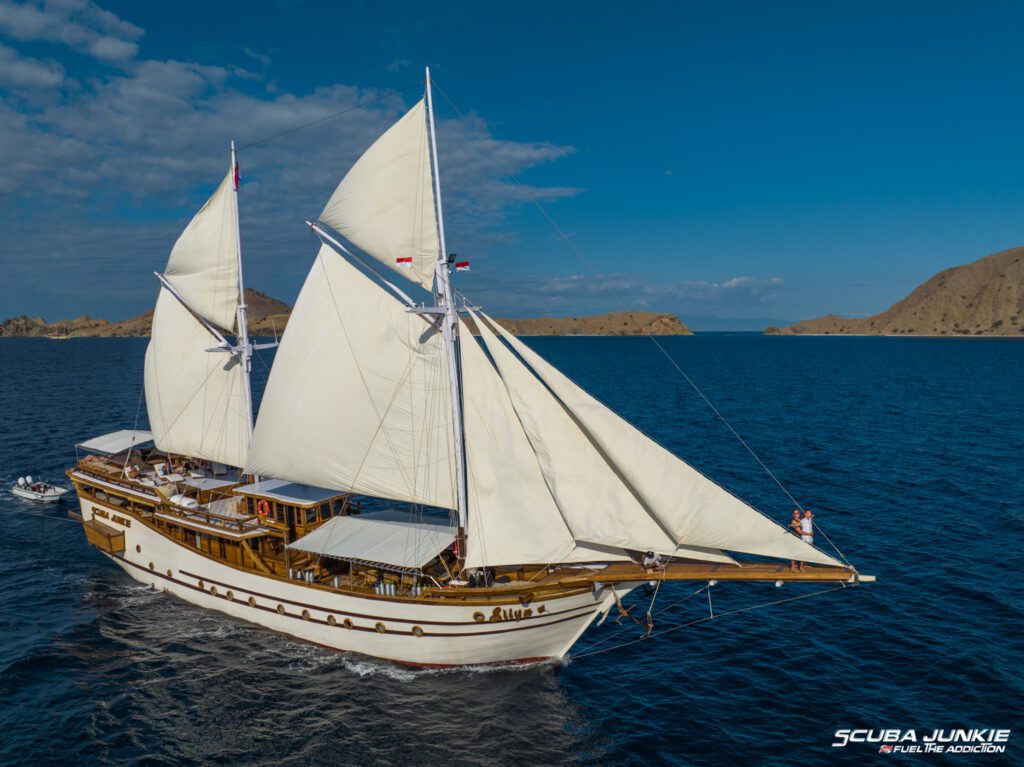 phinisi liveaboard