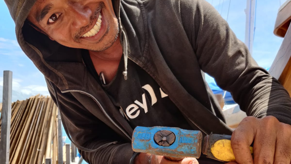 liveaboard maintenance